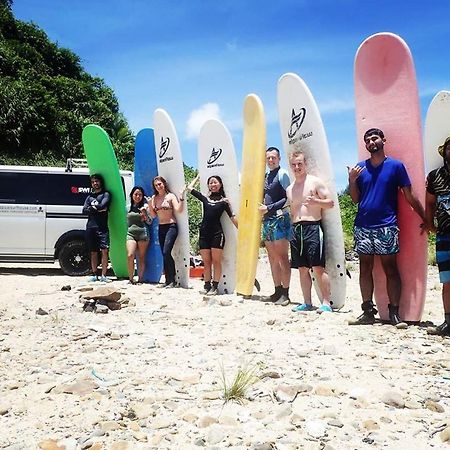 Hotel Tropical Surf House Okinawa Onna Exterior foto