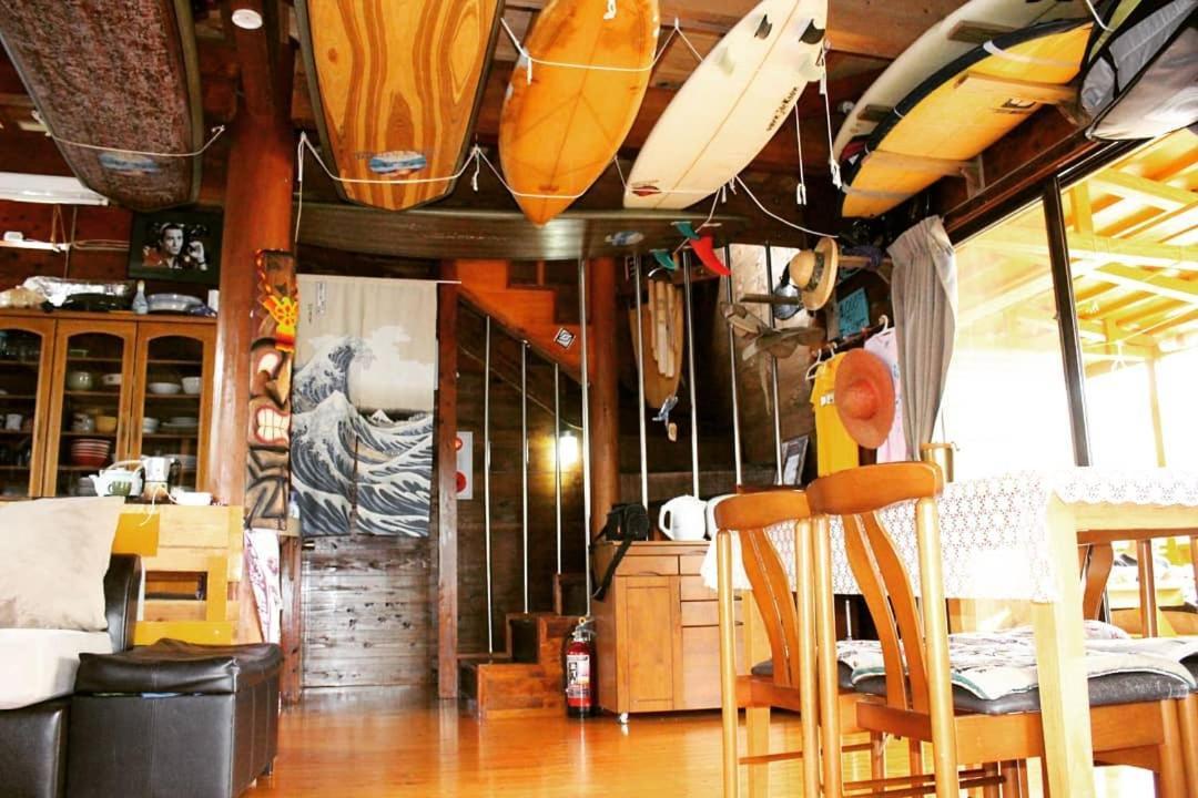 Hotel Tropical Surf House Okinawa Onna Exterior foto