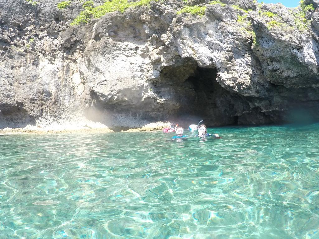 Hotel Tropical Surf House Okinawa Onna Exterior foto