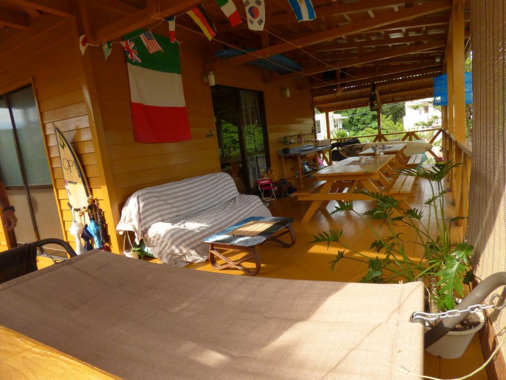 Hotel Tropical Surf House Okinawa Onna Exterior foto